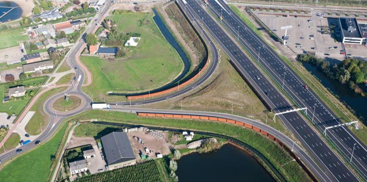 Autobahnauffahrt bei Beesd, Niederlande